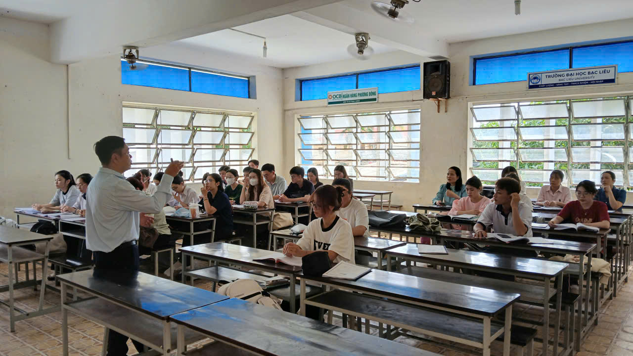 BỘ MÔN QUẢN TRỊ KINH DOANH TỔ CHỨC DỰ GIỜ CHUYÊN MÔN– NÂNG CAO CHẤT LƯỢNG GIẢNG DẠY CỦA GIẢNG VIÊN